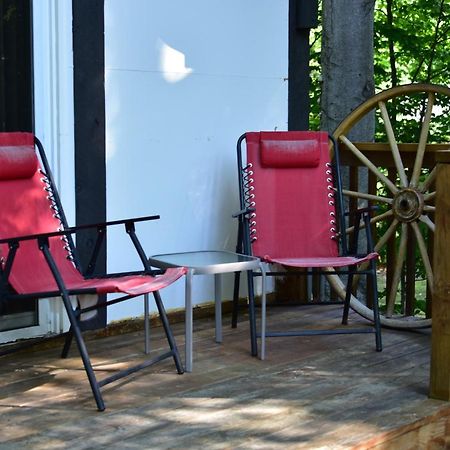 Quiet And Comfy 3Bed/2Bath - Chalet With Hot Tub. Cedar 外观 照片