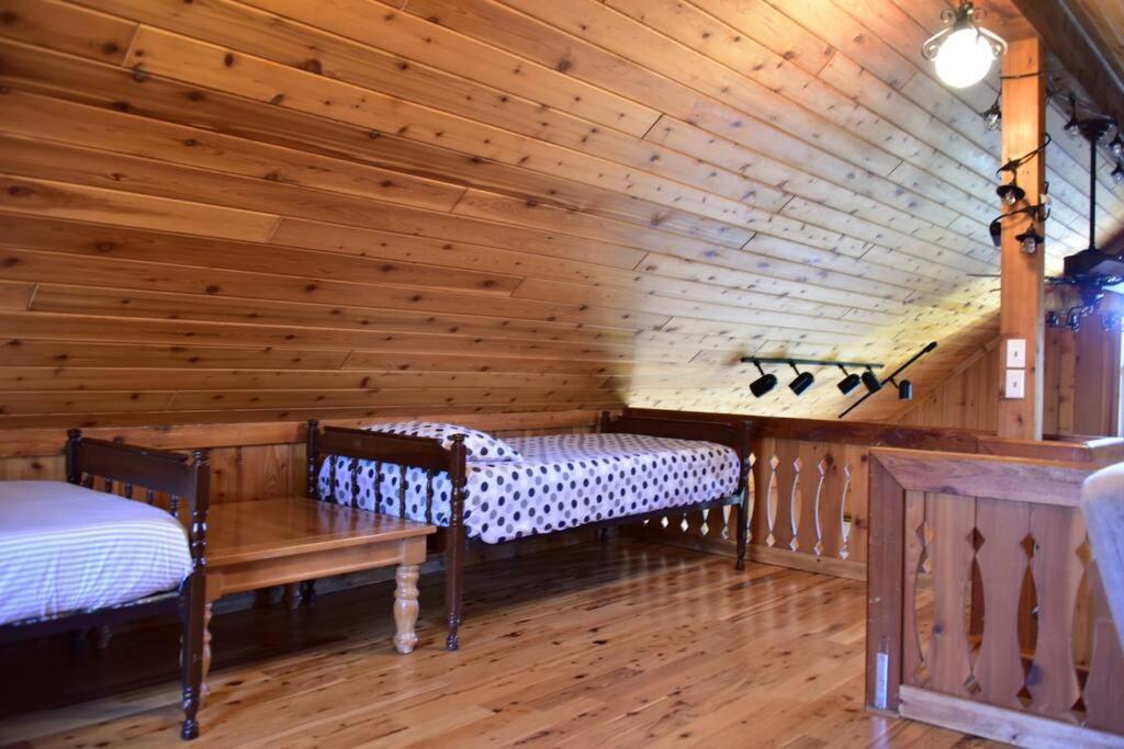 Quiet And Comfy 3Bed/2Bath - Chalet With Hot Tub. Cedar 外观 照片