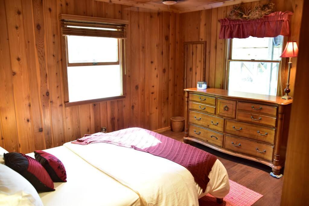 Quiet And Comfy 3Bed/2Bath - Chalet With Hot Tub. Cedar 外观 照片