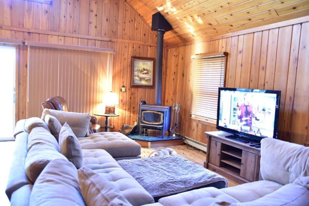 Quiet And Comfy 3Bed/2Bath - Chalet With Hot Tub. Cedar 外观 照片
