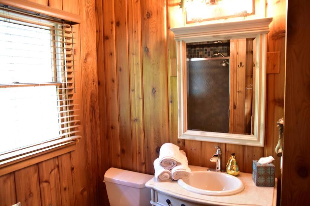 Quiet And Comfy 3Bed/2Bath - Chalet With Hot Tub. Cedar 外观 照片