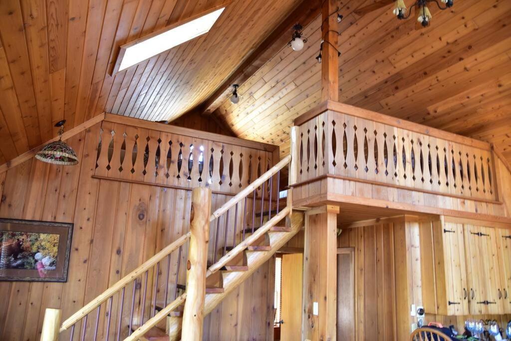 Quiet And Comfy 3Bed/2Bath - Chalet With Hot Tub. Cedar 外观 照片