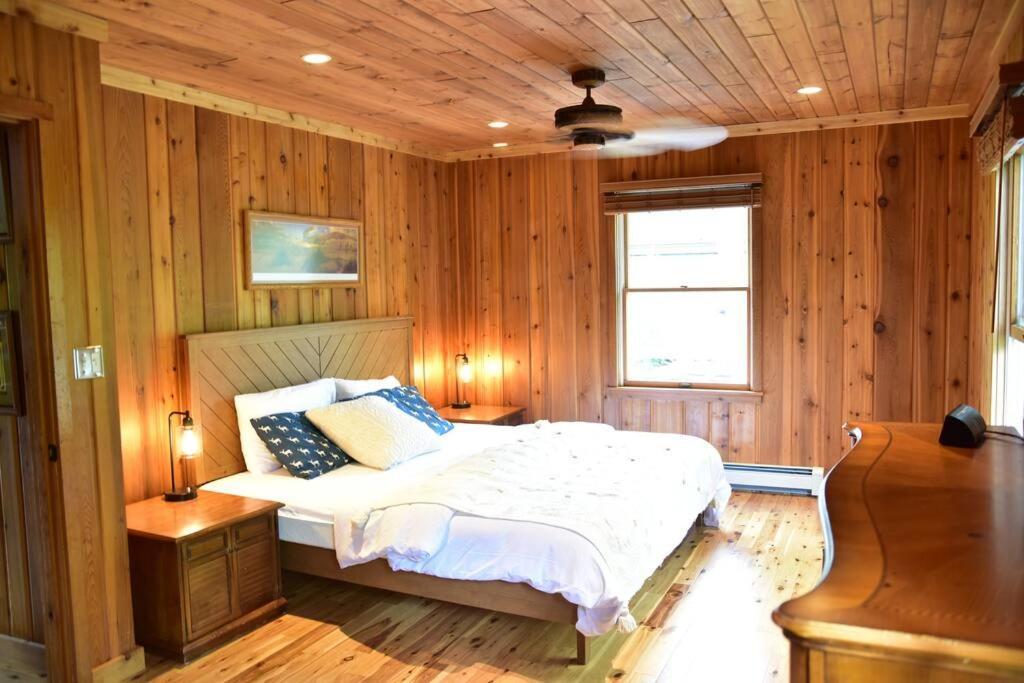 Quiet And Comfy 3Bed/2Bath - Chalet With Hot Tub. Cedar 外观 照片